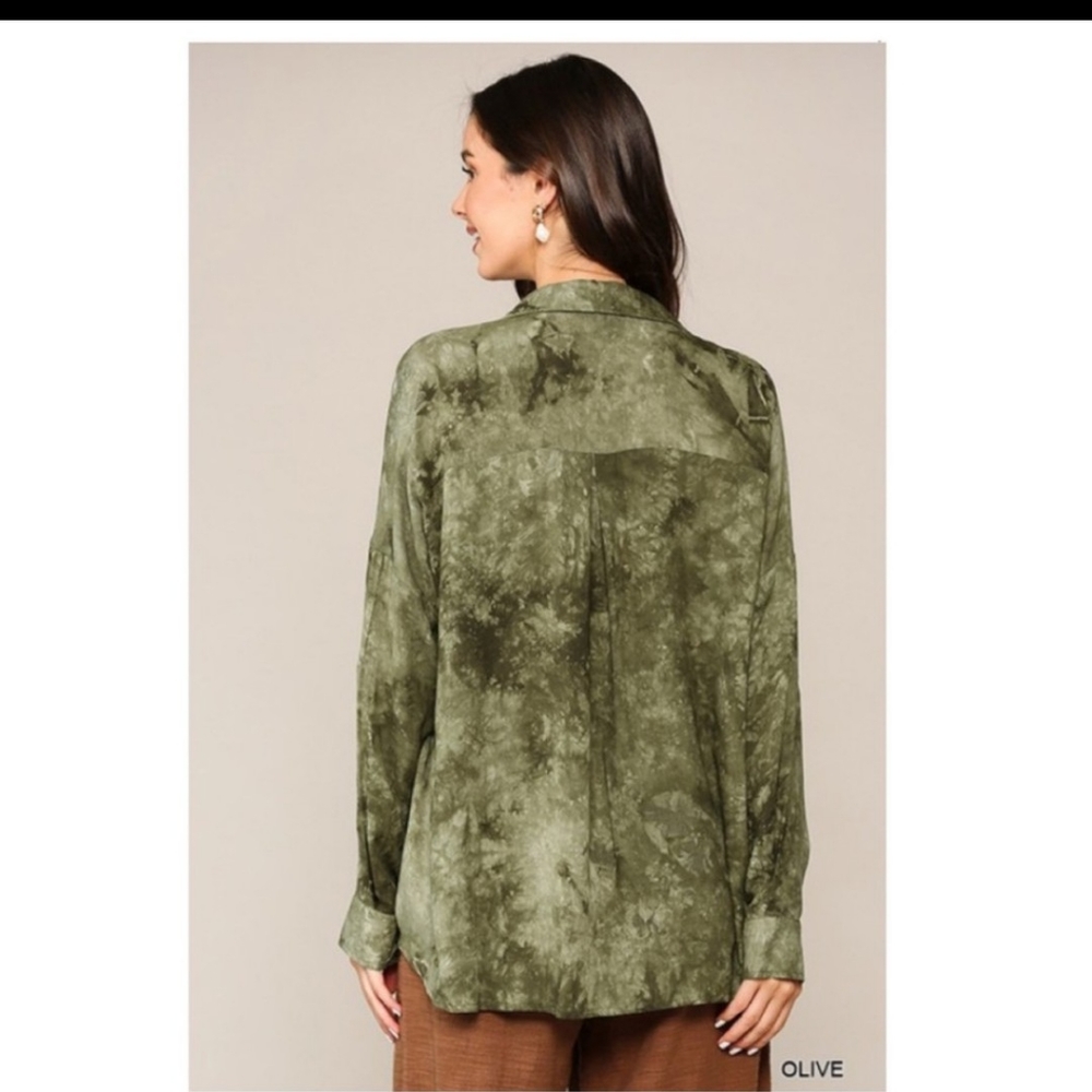 🔥$5🔥OLIVE TIE-DYE TOP/BLOUSE -NEW. SIZE -SMALL - Picture 4 of 6